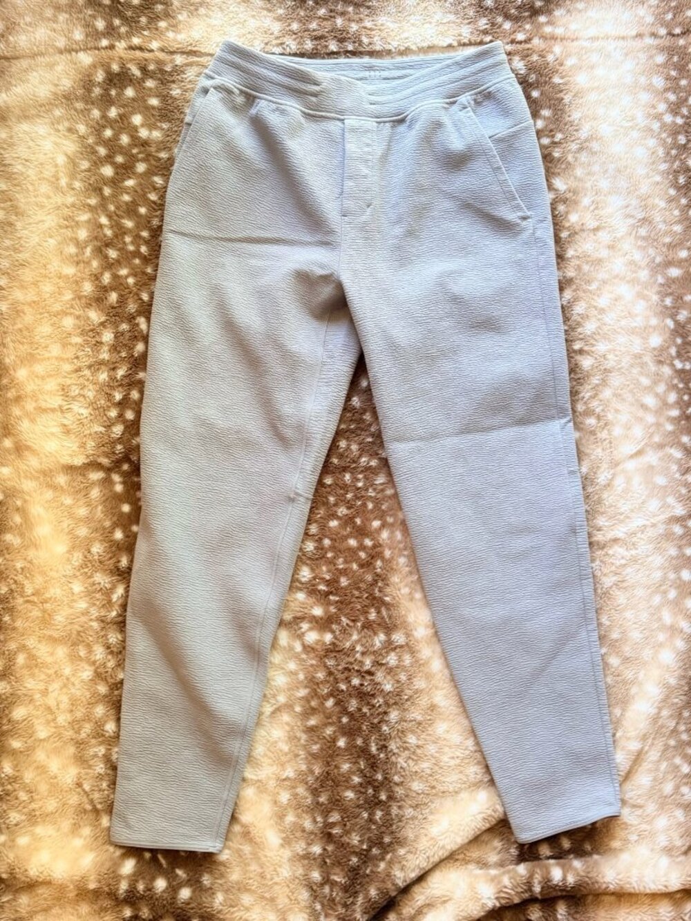 S/M Mens Lululemon Textured Spacer Classic Tapered Pant light Gray - Picture 2 of 7